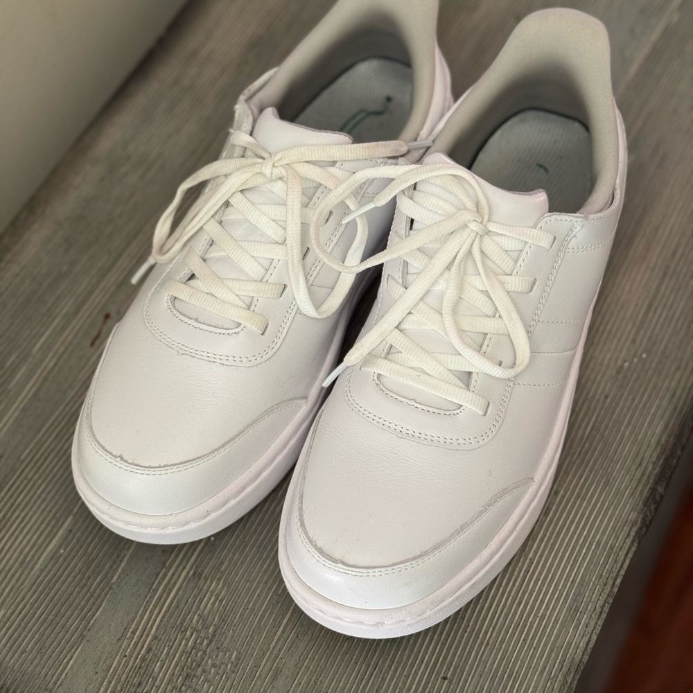 Orthofeet Women’s White Sneakers